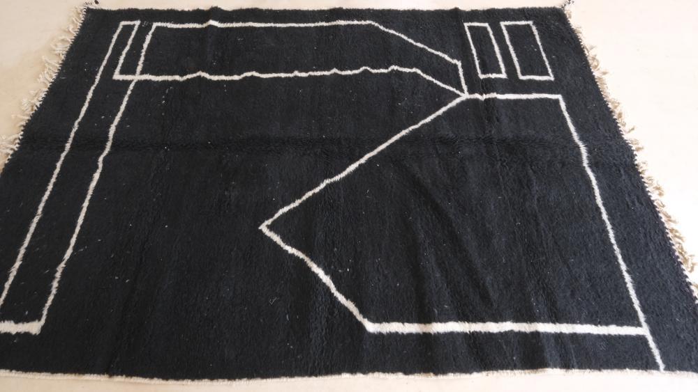 Moroccan Modern Black Wool Rug 9.7 x 6.5 ft / 297 x 200 cm - Surcoma