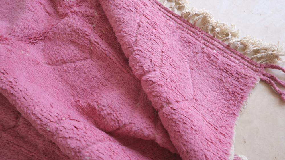 Moroccan Modern Pink Wool Rug 9.7 x 6.6 ft / 296 x 204 cm - Surcoma
