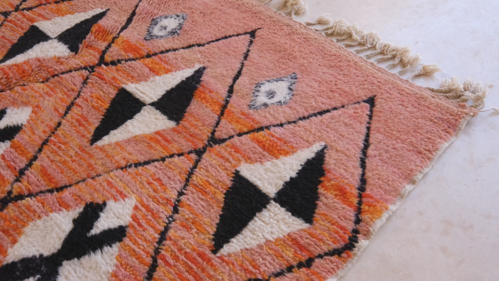 Moroccan Berber Modern Wool Rug 9.6 x 7.2 ft / 293 x 221 cm - Surcoma