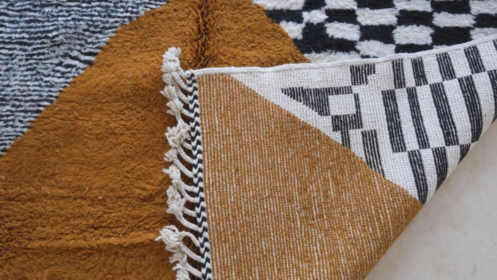 Moroccan Modern Wool Rug 8.8 x 6.9 ft / 268 x 212 cm - Surcoma