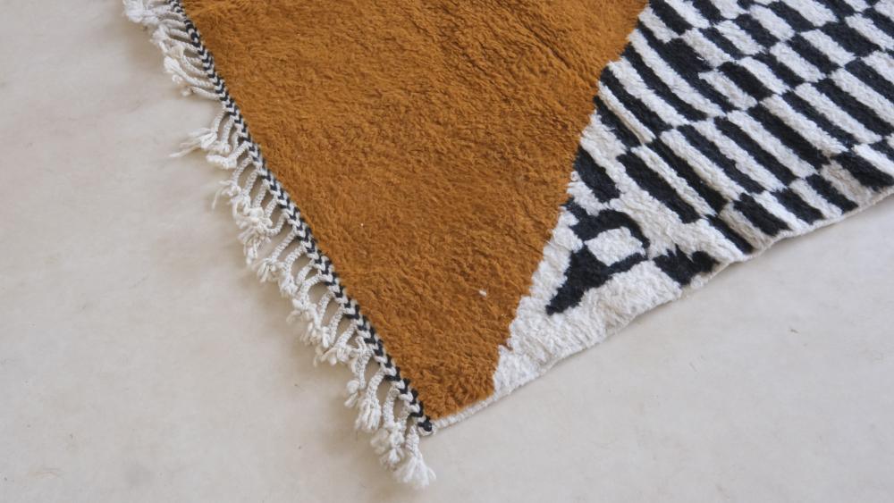 Moroccan Modern Wool Rug 8.8 x 6.9 ft / 268 x 212 cm - Surcoma