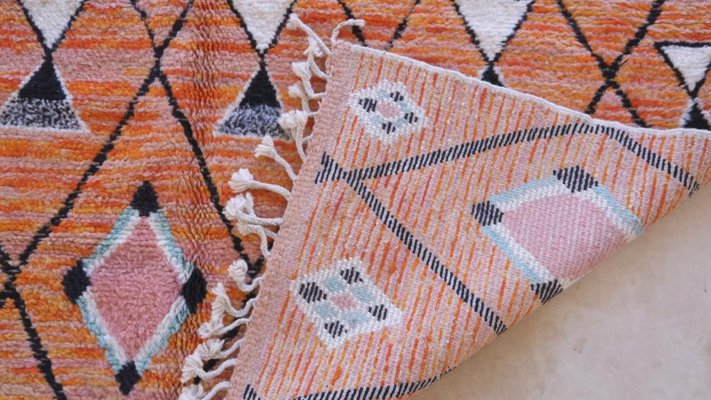 Moroccan Berber Modern Wool Rug 9.6 x 7.2 ft / 293 x 221 cm - Surcoma