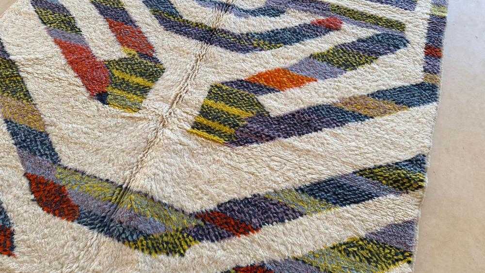 Moroccan Modern Wool Rug 9.6 x 6.4 ft / 294 x 197 cm - Surcoma