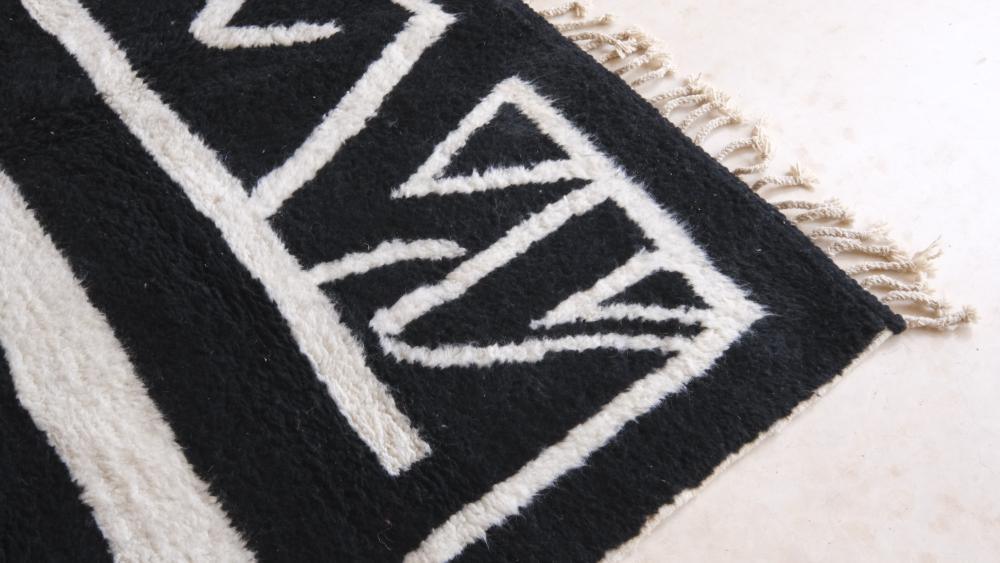 Black Moroccan Modern Rug 9.8 x 6.7 ft / 298 x 207 cm - Surcoma