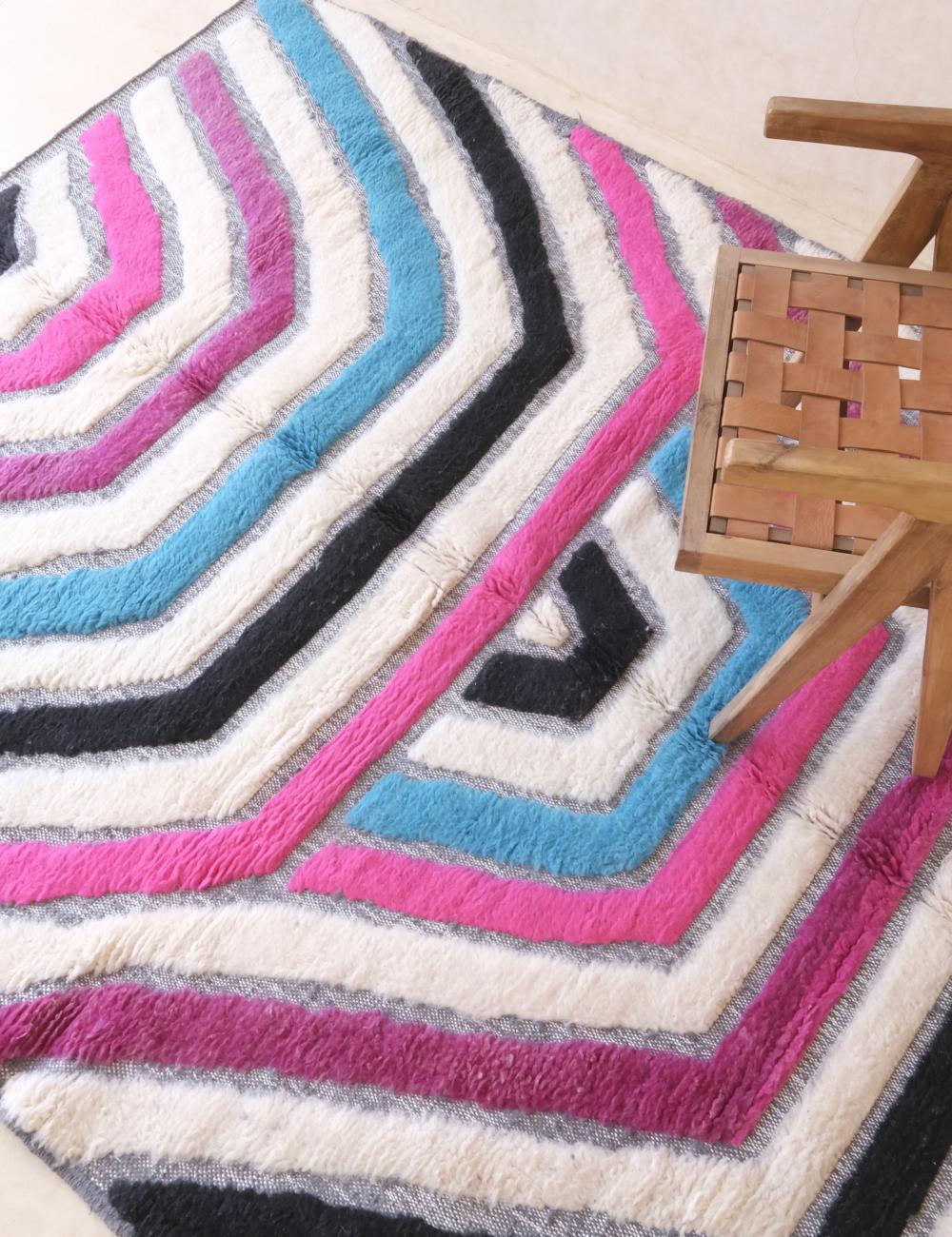 Moroccan Modern Wool Rug 9 x 6.5 ft / 273 x 201 cm - Surcoma