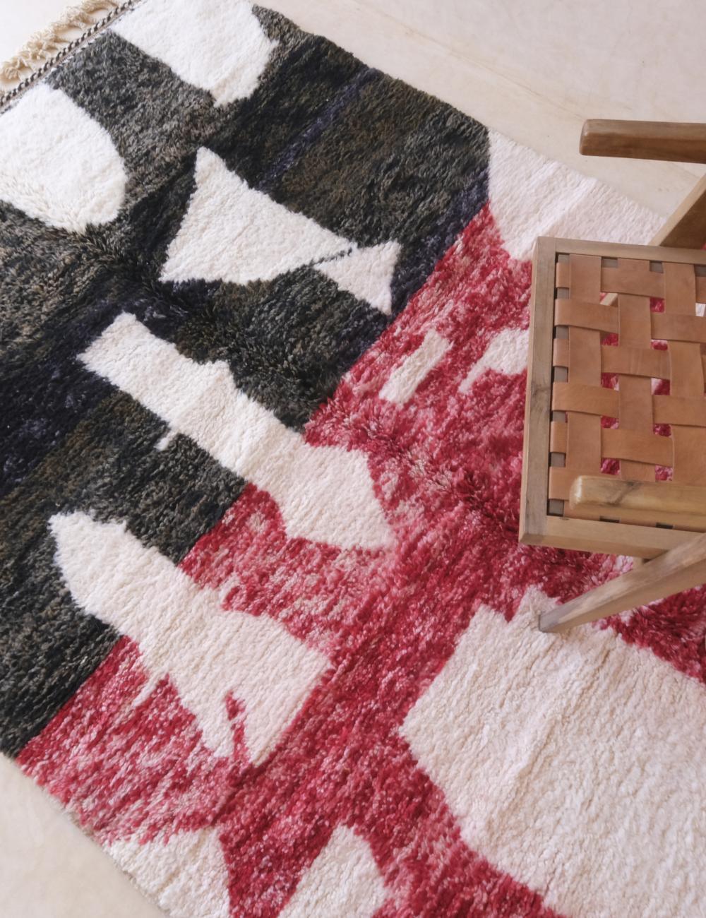 2020s Moroccan Modern Wool Rug 8.3 x 5.8 ft / 254 x 177 cm - Surcoma
