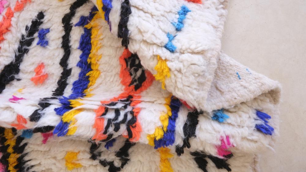Moroccan Neon Wool Rug 6 x 4.1 ft / 183 x 127 cm - Surcoma