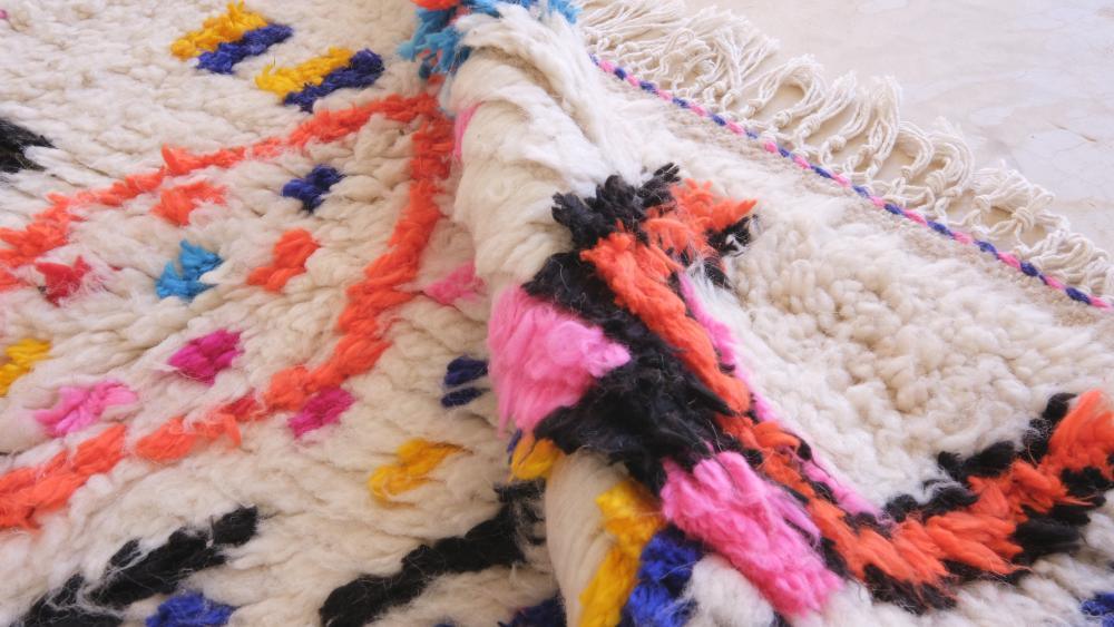 Moroccan Neon Wool Rug 6 x 4.1 ft / 183 x 127 cm - Surcoma