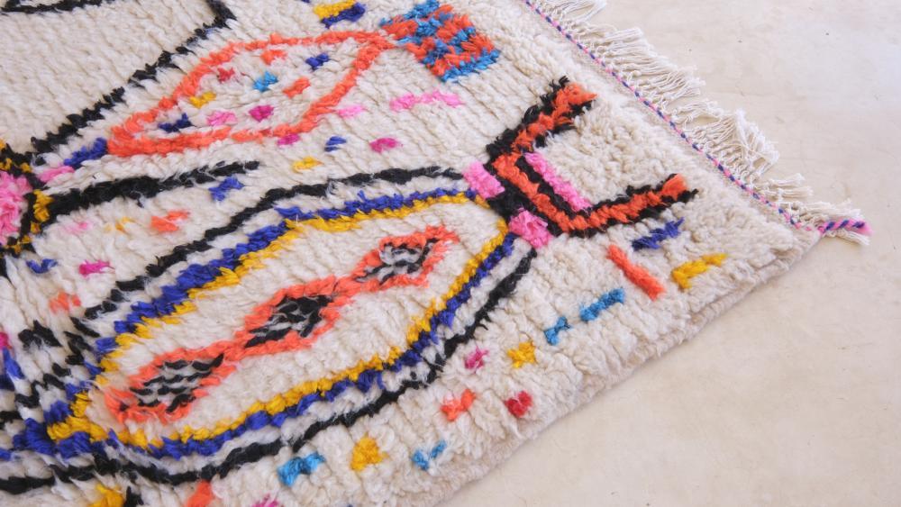 Moroccan Neon Wool Rug 6 x 4.1 ft / 183 x 127 cm - Surcoma