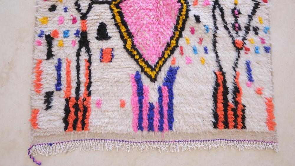 Moroccan Neon Wool Rug 6 x 4.1 ft / 183 x 127 cm - Surcoma