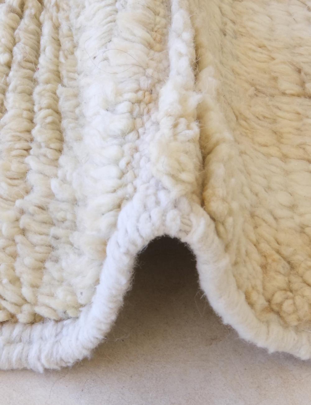 Moroccan Neutral Wool Rug 6.6 x 4.3 ft / 200 x 131 cm - Surcoma