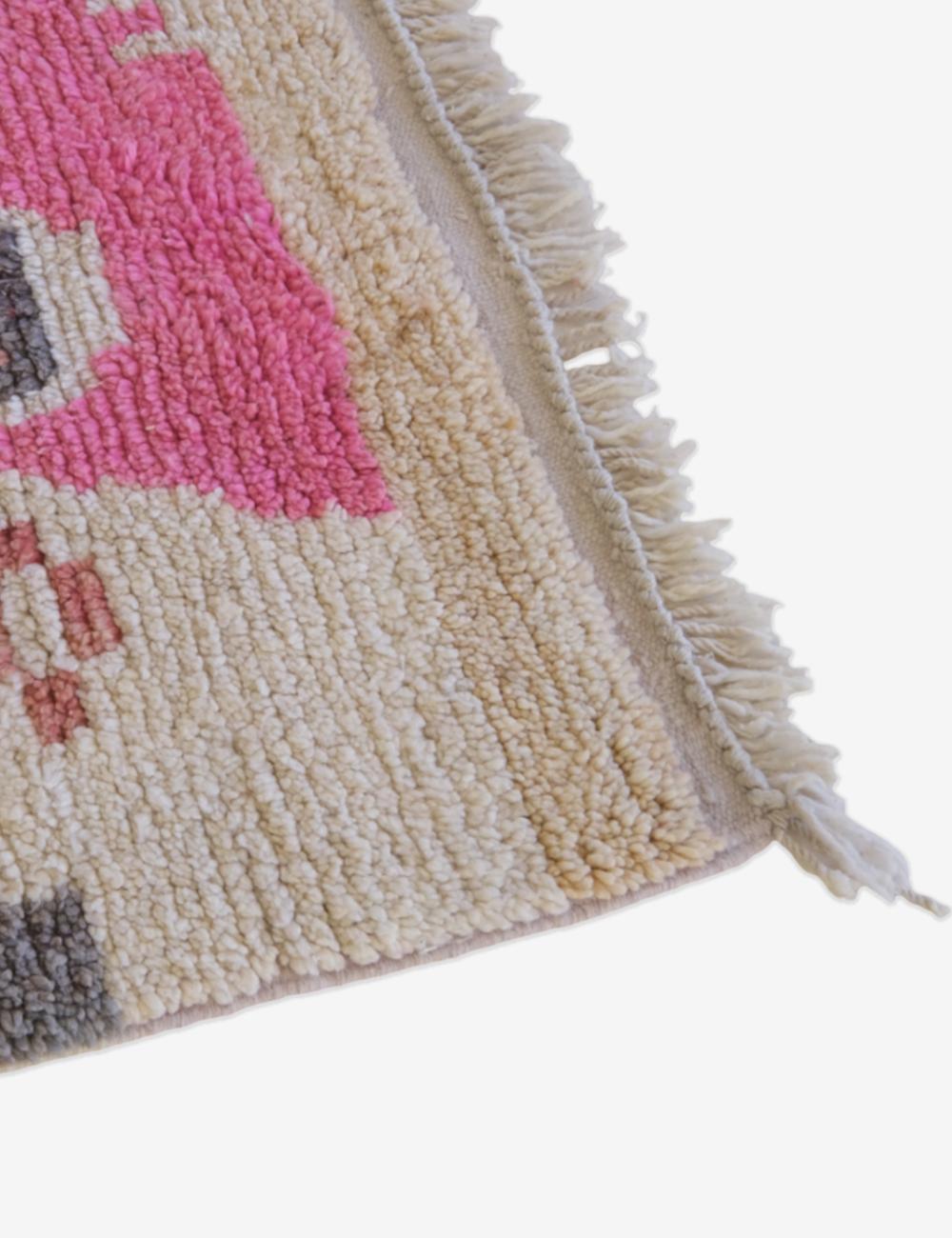 Moroccan Small Pink Wool Rug 5 x 3.4 ft / 153 x 105 cm - Surcoma