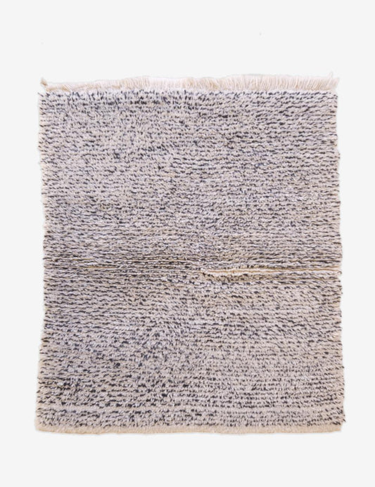 Moroccan Small Wool Rug 4.4 x 3.6 ft / 133 x 112 cm - Surcoma