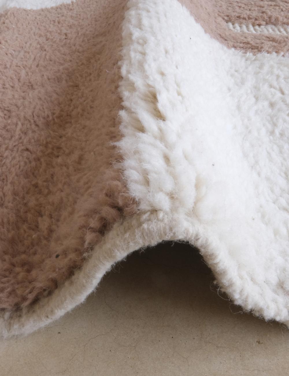 Moroccan Tan Beige Wool Rug 9.6 x 8.2 ft / 292 x 250 cm - Surcoma