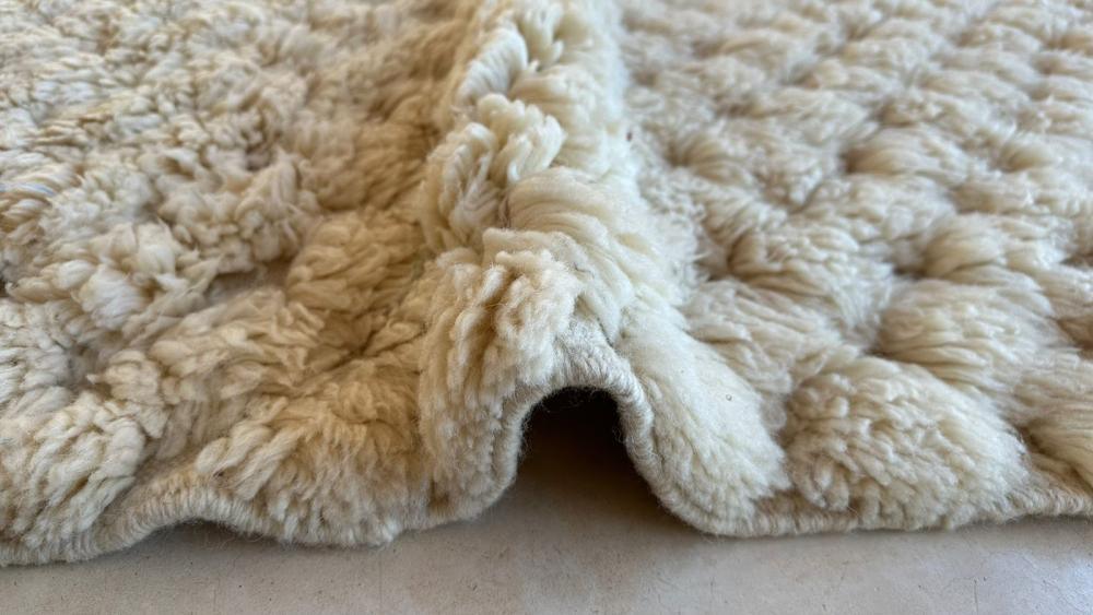 Moroccan White Beni Mrirt Rug 9.8 x 7.7 ft / 300 x 237 cm - Surcoma