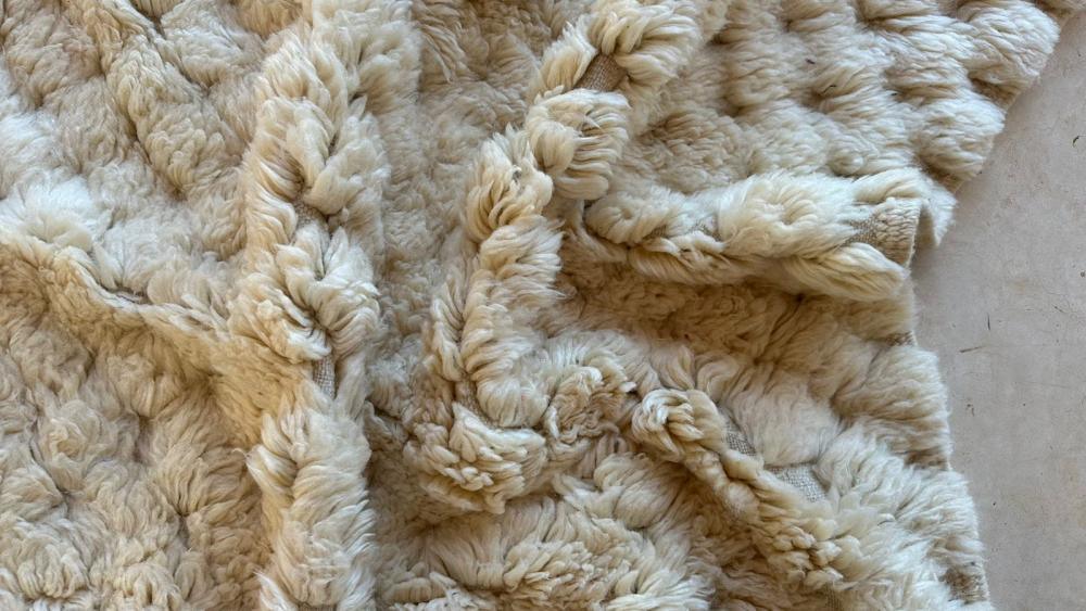 Moroccan White Beni Mrirt Rug 9.8 x 7.7 ft / 300 x 237 cm - Surcoma