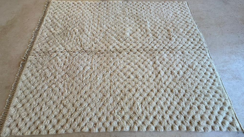 Moroccan White Beni Mrirt Rug 9.8 x 7.7 ft / 300 x 237 cm - Surcoma