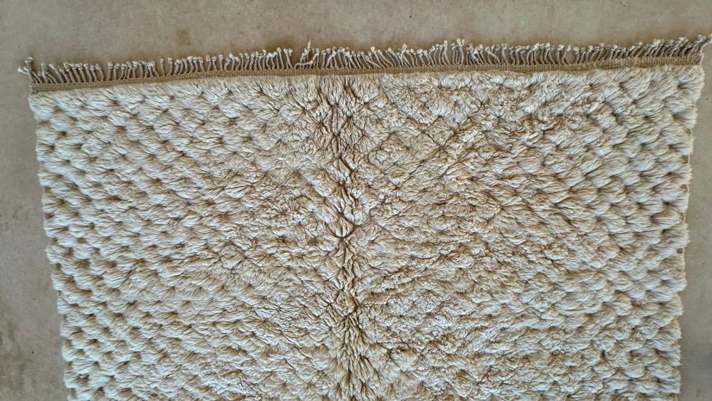 Moroccan White Beni Mrirt Rug 9.8 x 7.7 ft / 300 x 237 cm - Surcoma