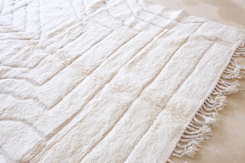 Moroccan White Beni Ourain Rug 8.1 x 6.9 ft / 247 x 212 cm - Surcoma