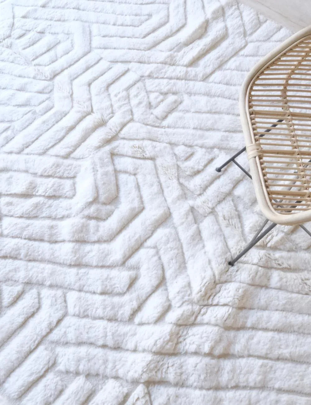 Moroccan Rug White 9.9 x 7.9 ft / 301 x 241 cm - Surcoma