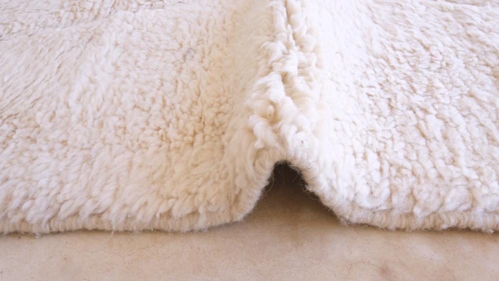 White Beni Ourain Wool Rug 9.2 x 6.8 ft / 281 x 210 cm - Surcoma