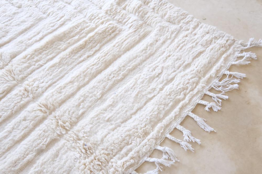 White Moroccan Wool Rug 9.5 x 6.2 ft / 290 x 190 cm - Surcoma