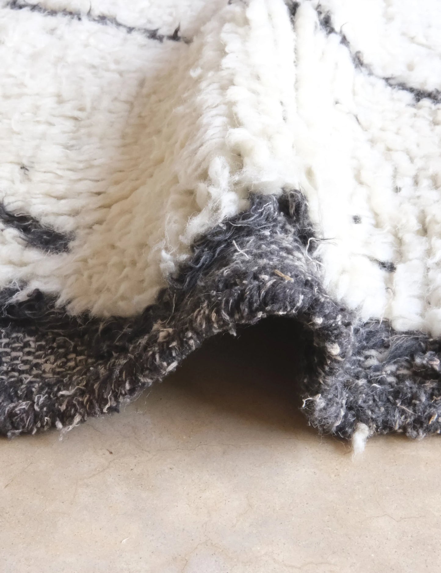 Beni Ourain Berber Rug 8.6 x 5.5 ft / 261 x 168 cm - Surcoma