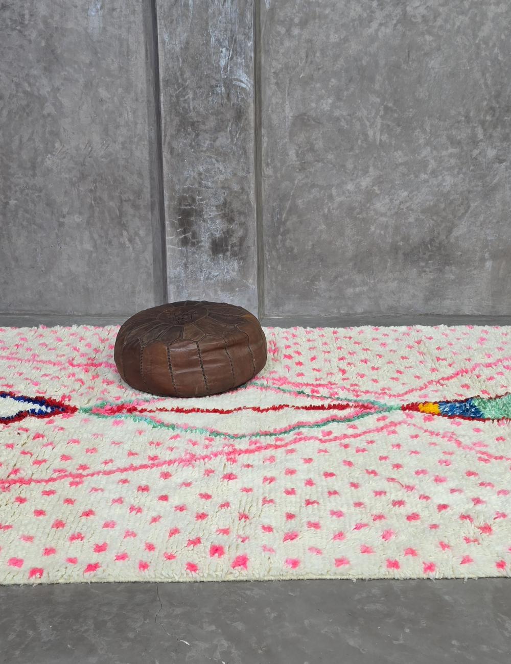 Artisan Wool Rug 9.8 x 6.3 ft / 300 x 192 cm