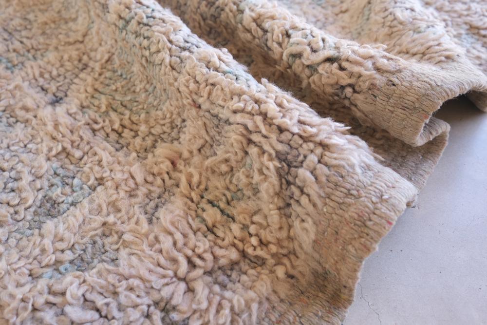 Handknotted Moroccan Rug 8.3 x 6.1 ft / 254 x 187 cm - Surcoma