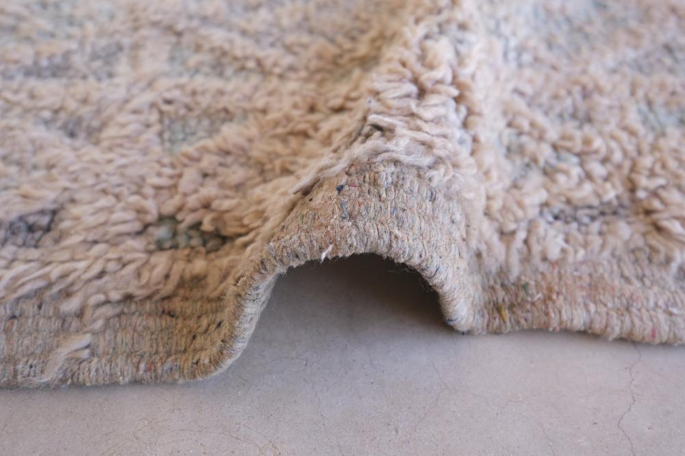 Handknotted Moroccan Rug 8.3 x 6.1 ft / 254 x 187 cm - Surcoma