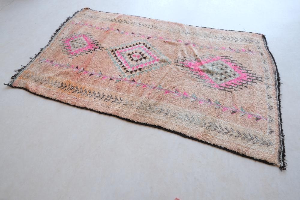 Authentic Pink Moroccan Wool Rug 9.5 x 5.4 ft / 290 x 165 cm - Surcoma