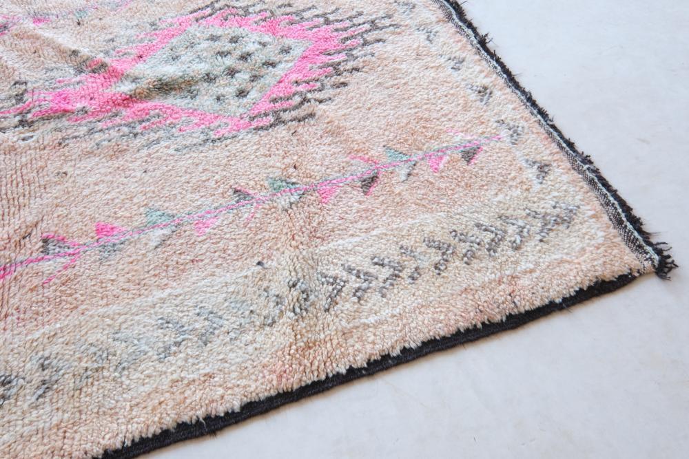 Authentic Pink Moroccan Wool Rug 9.5 x 5.4 ft / 290 x 165 cm - Surcoma