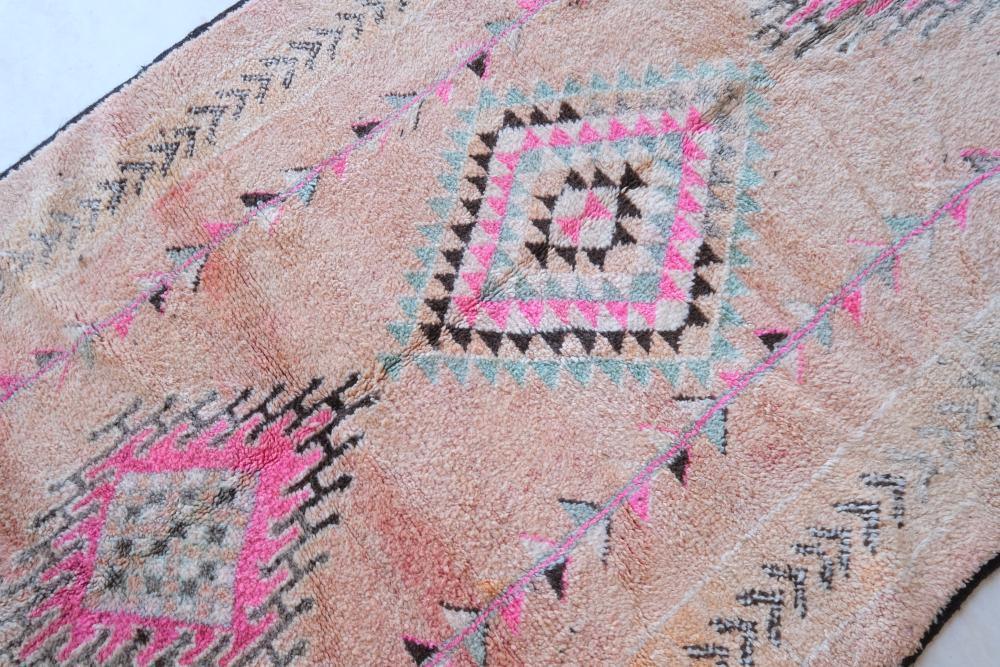 Authentic Pink Moroccan Wool Rug 9.5 x 5.4 ft / 290 x 165 cm - Surcoma