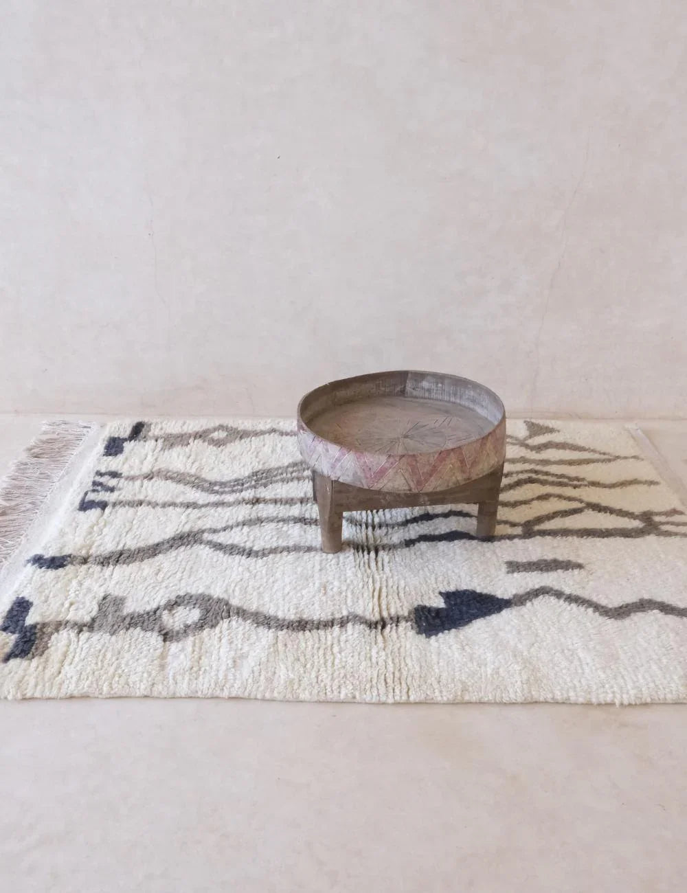 Authentic Small Beni Ourain Rug 4.8 x 3.4 ft / 147 x 106 cm - Surcoma