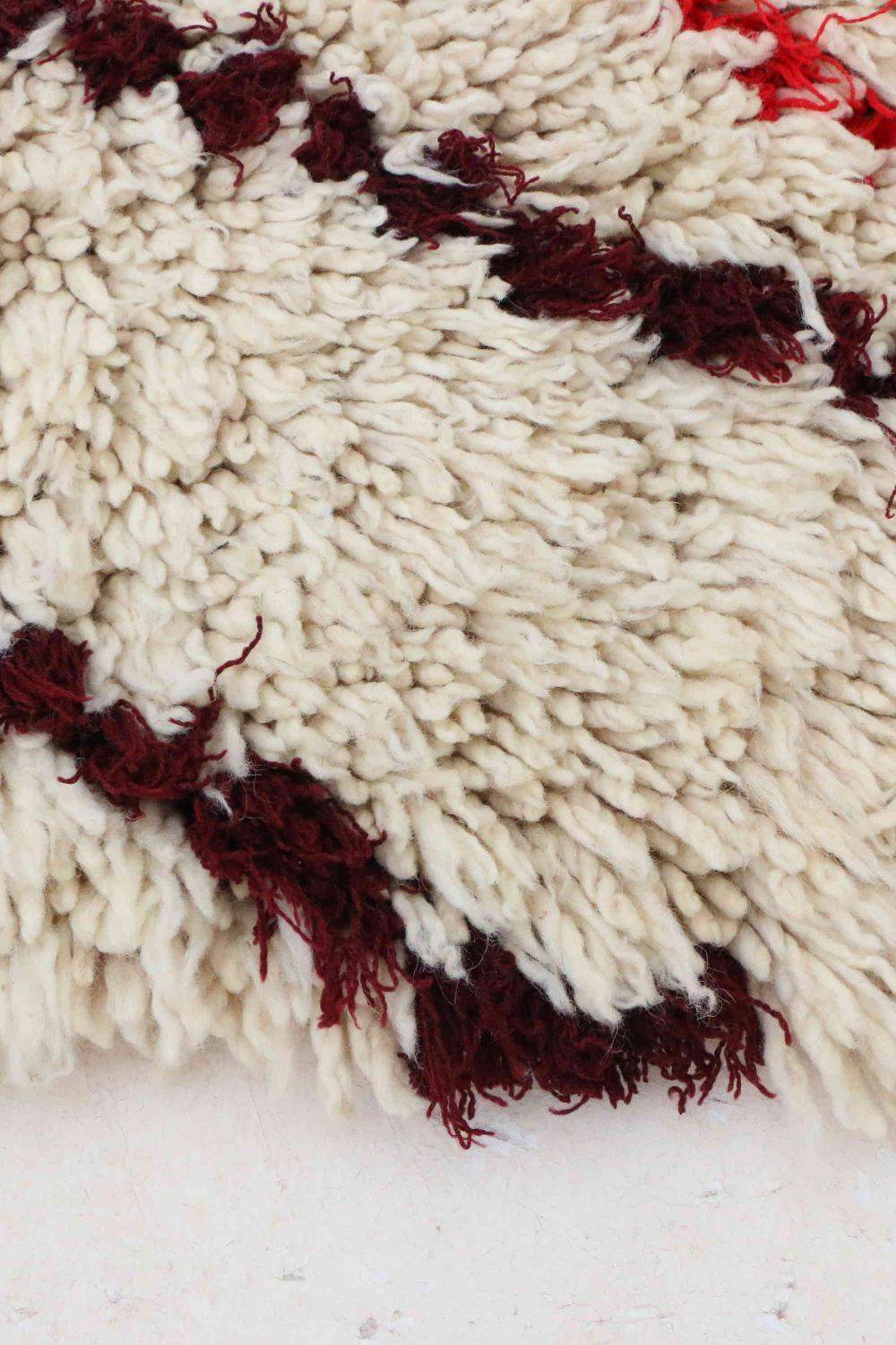 Abstract Moroccan Wool Rug 5.1 x 2.3 ft / 156 x 70 cm - Surcoma
