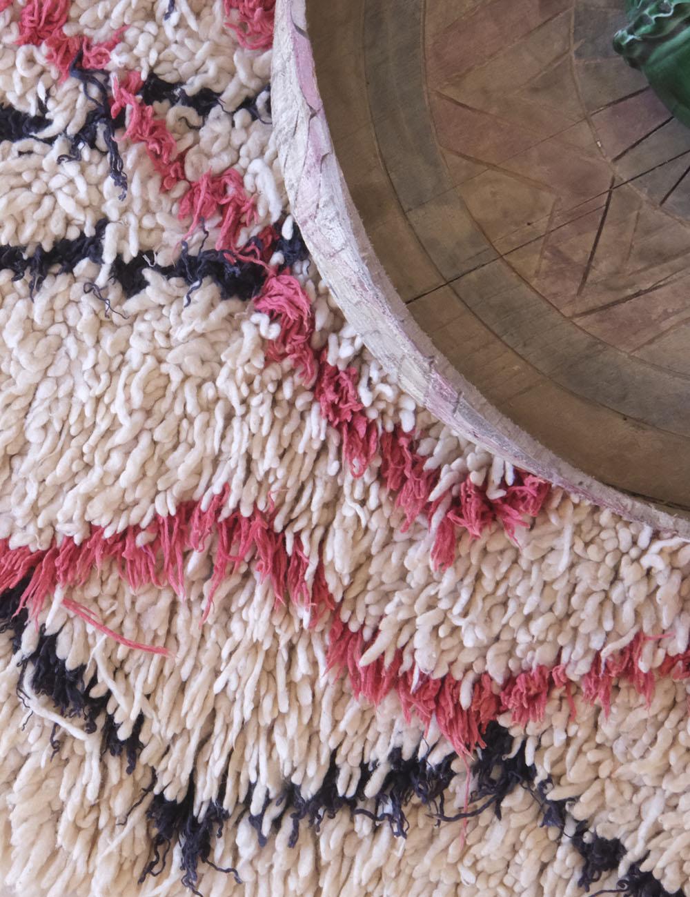 Handwoven Azilal Moroccan Rug with Red and Black Diamond Pattern 4.9 x 2.3 ft / 150 x 72 cm