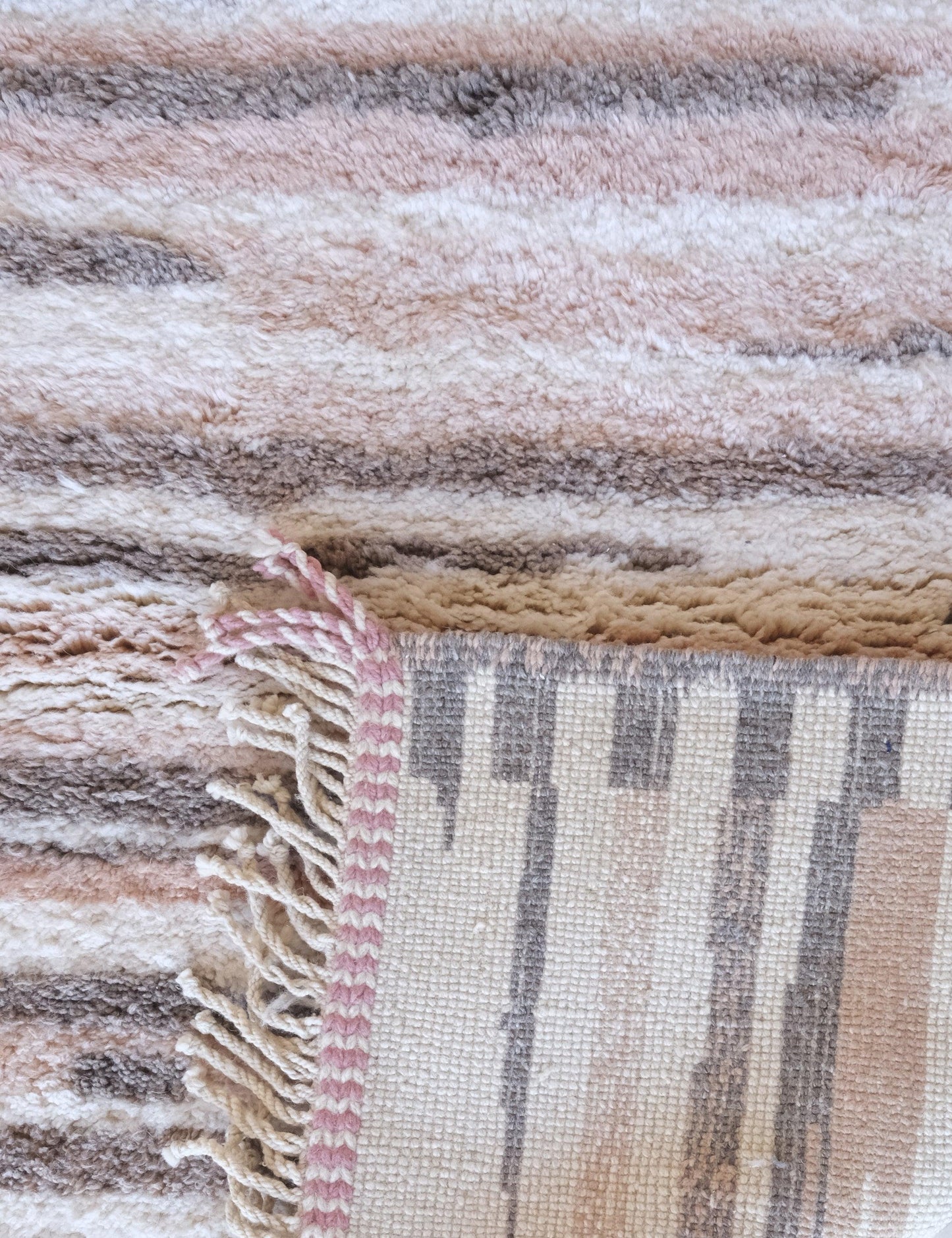 Beni Mrirt Moroccan Luxury Wool Rug – 5.4 x 3.7 ft (165 x 114 cm) Handmade