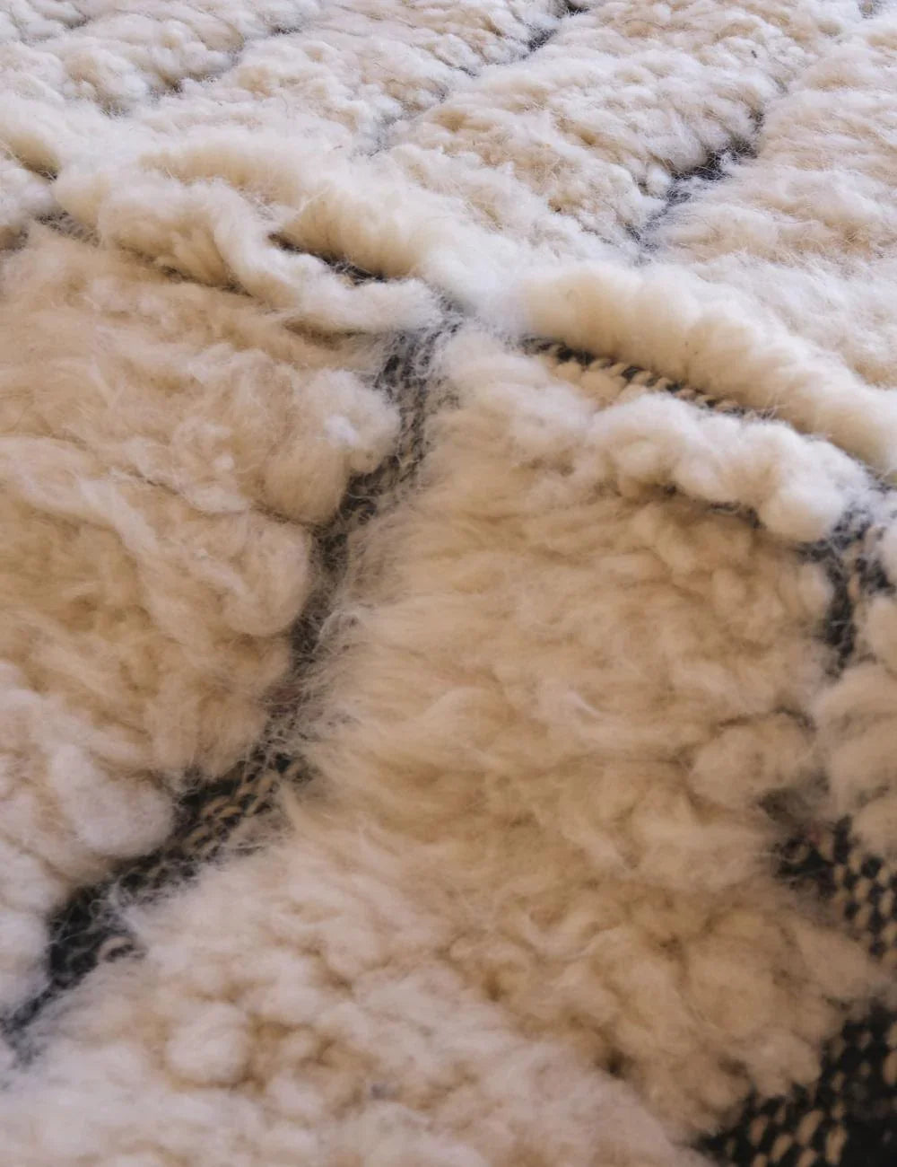 Beni Ourain Wool Rug 9.3 x 7 ft / 282 x 215 cm - Surcoma