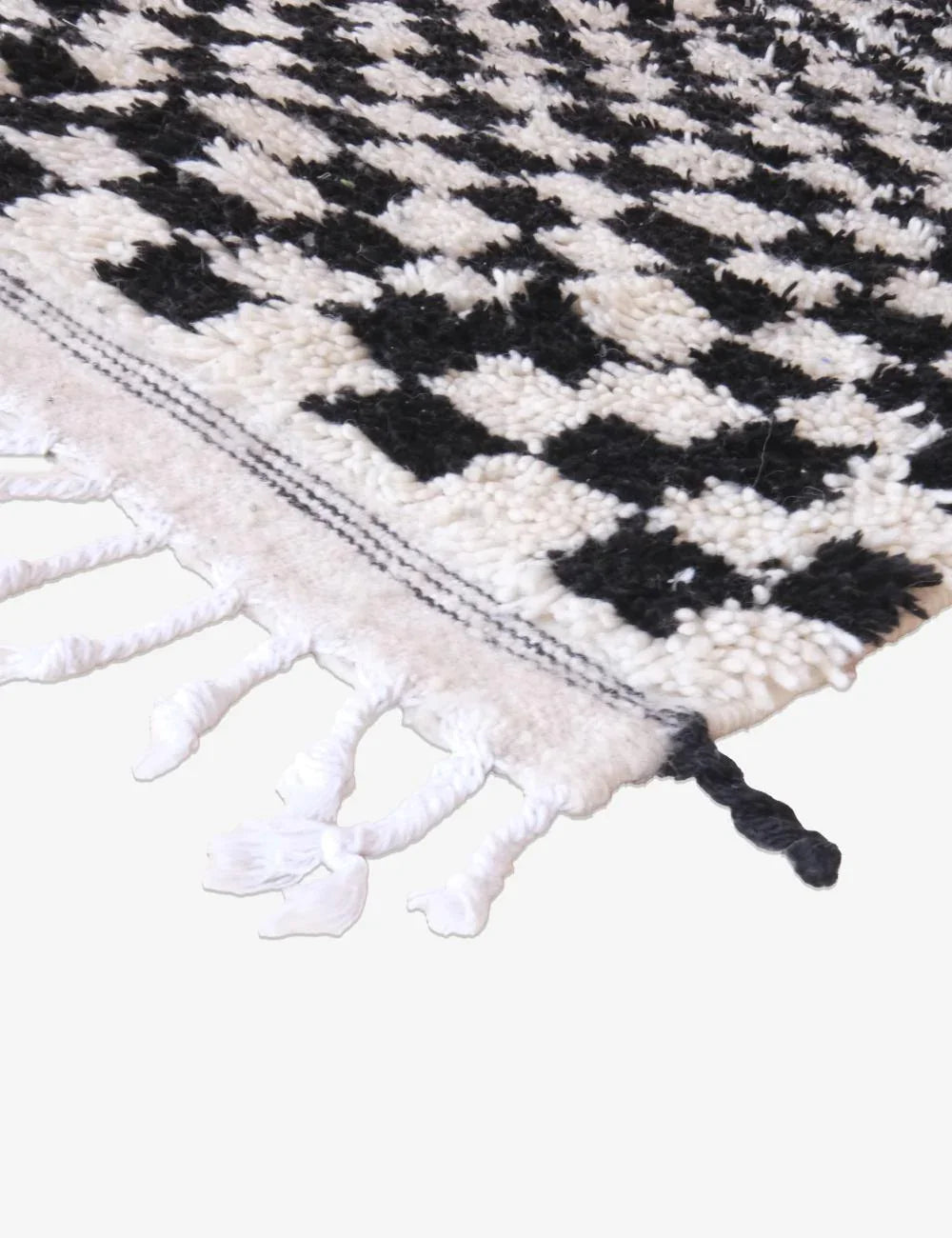Black and White Checkered Moroccan Wool Rug 6.3 x 3.8 ft / 193 x 117 cm - Surcoma