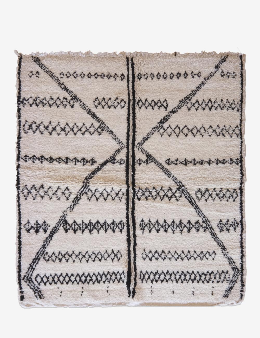 Black and White Moroccan Wool Rug 6.2 x 5.4 ft / 190 x 167 cm - Surcoma