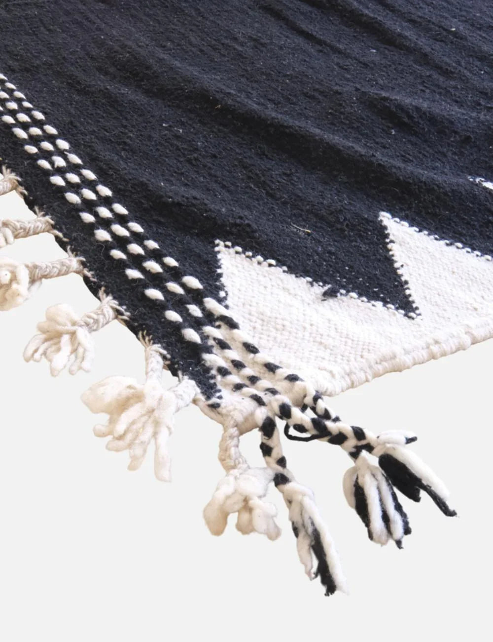 Black Kilim Moroccan Rug 9.3 x 5.6 ft / 282 x 171 cm - Surcoma