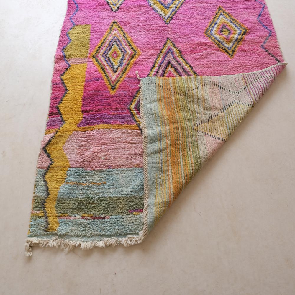 Moroccan Boujad Berber Carpet 9.3 x 6.3 ft / 283 x 193 cm - Surcoma