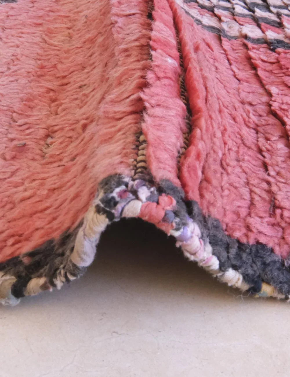 Faded Red Moroccan Runner Rug 8.3 x 2.8 ft / 253 x 87 cm - Surcoma