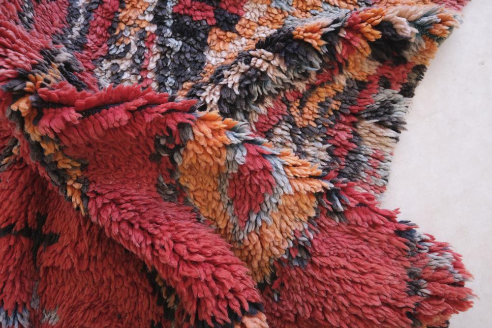 1990s Moroccan Abstract Wool Rug 10.6 x 5.2 ft / 323 x 159 cm - Surcoma