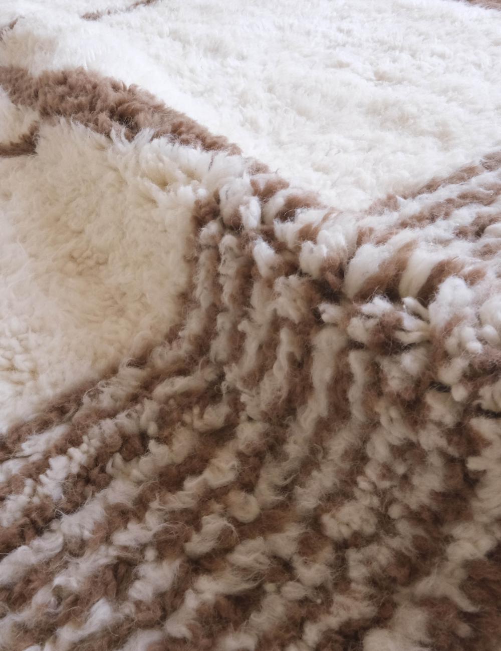 Ivory Moroccan Rug 11.5 x 8 ft / 352 x 245 cm
