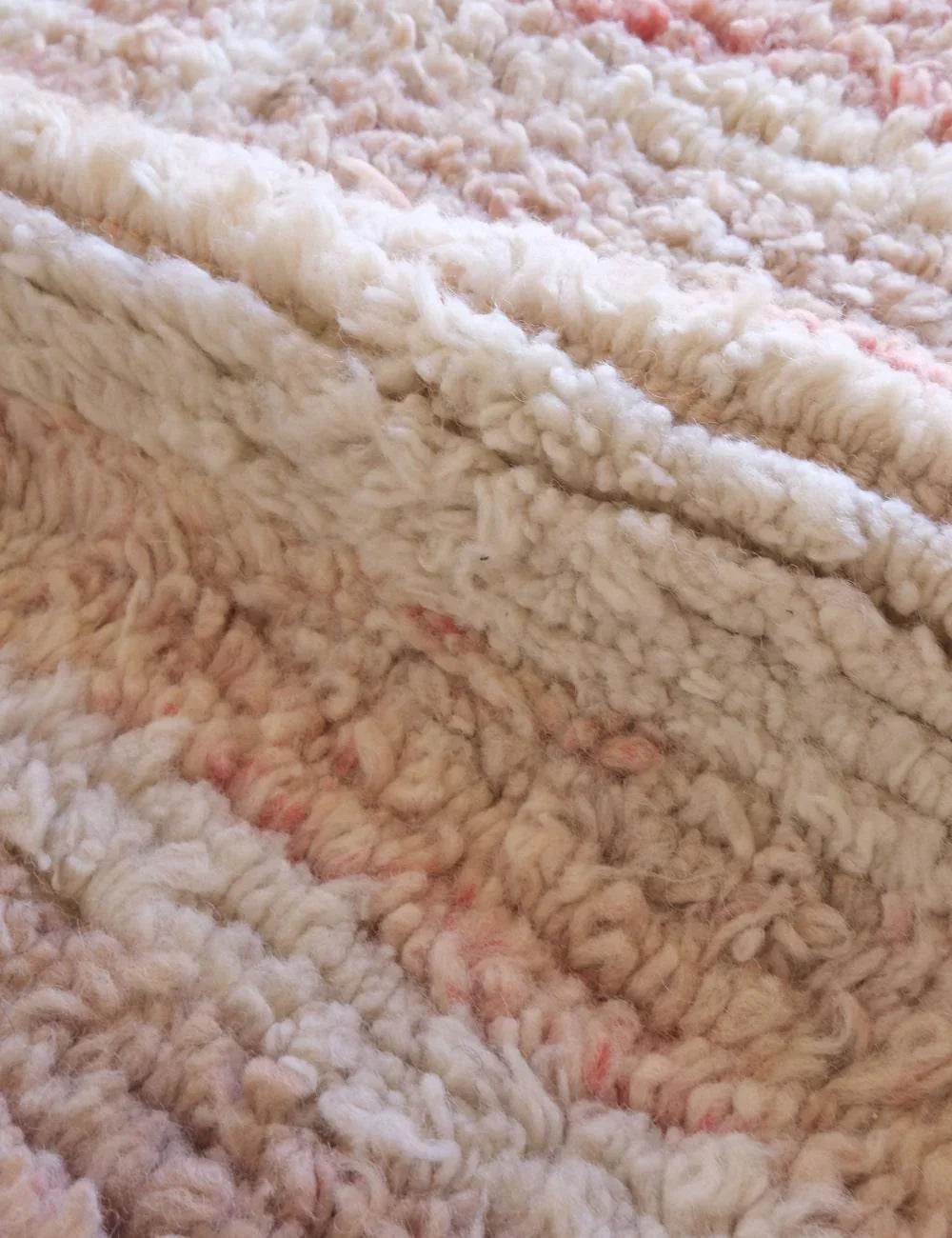 Neutral Moroccan Boujad Rug 10.1 x 6 ft / 308 x 184 cm - Surcoma