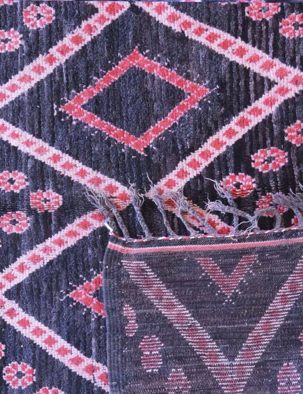 Collectible Moroccan Wool Rug 11.4 x 6.5 ft / 346 x 200 cm