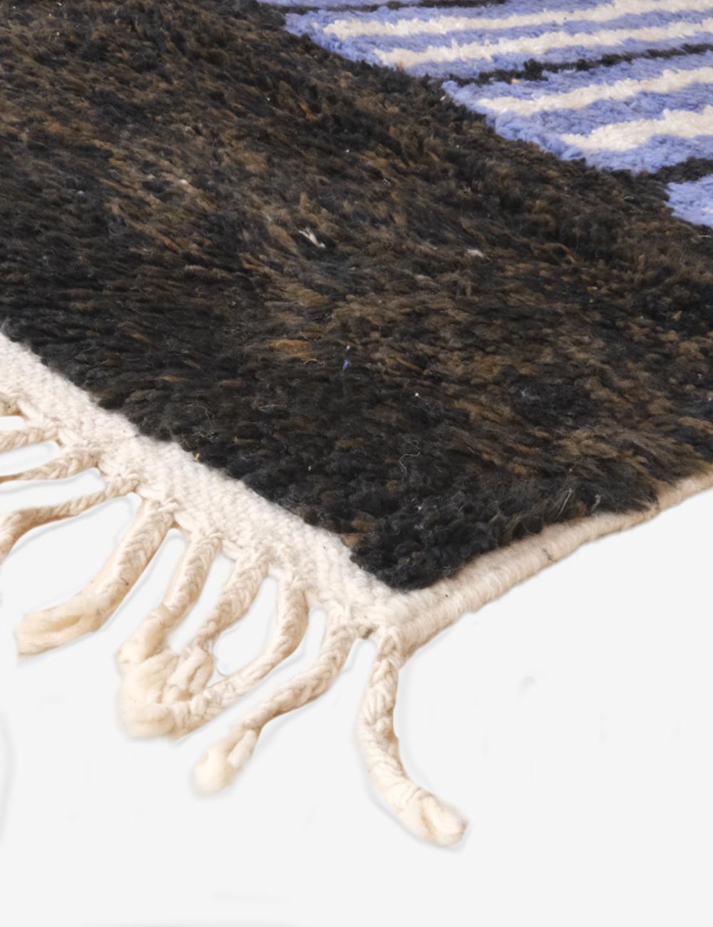 Contemporary Moroccan Wool Rug 9 x 5.6 ft / 274 x 171 cm