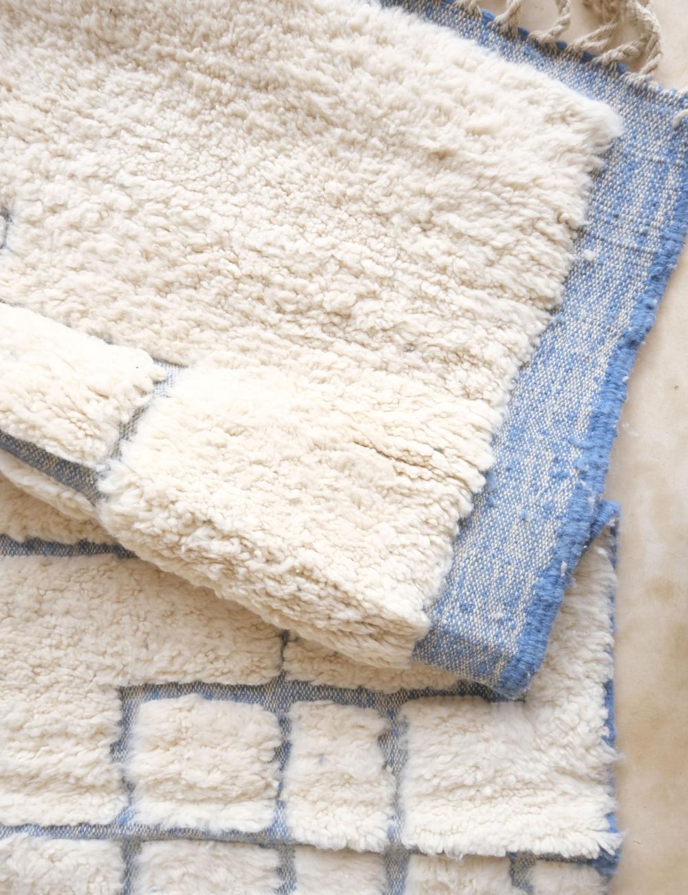 Beni Ourain White with Blue Rug 9 x 7.2 ft / 273 x 221 cm - Surcoma
