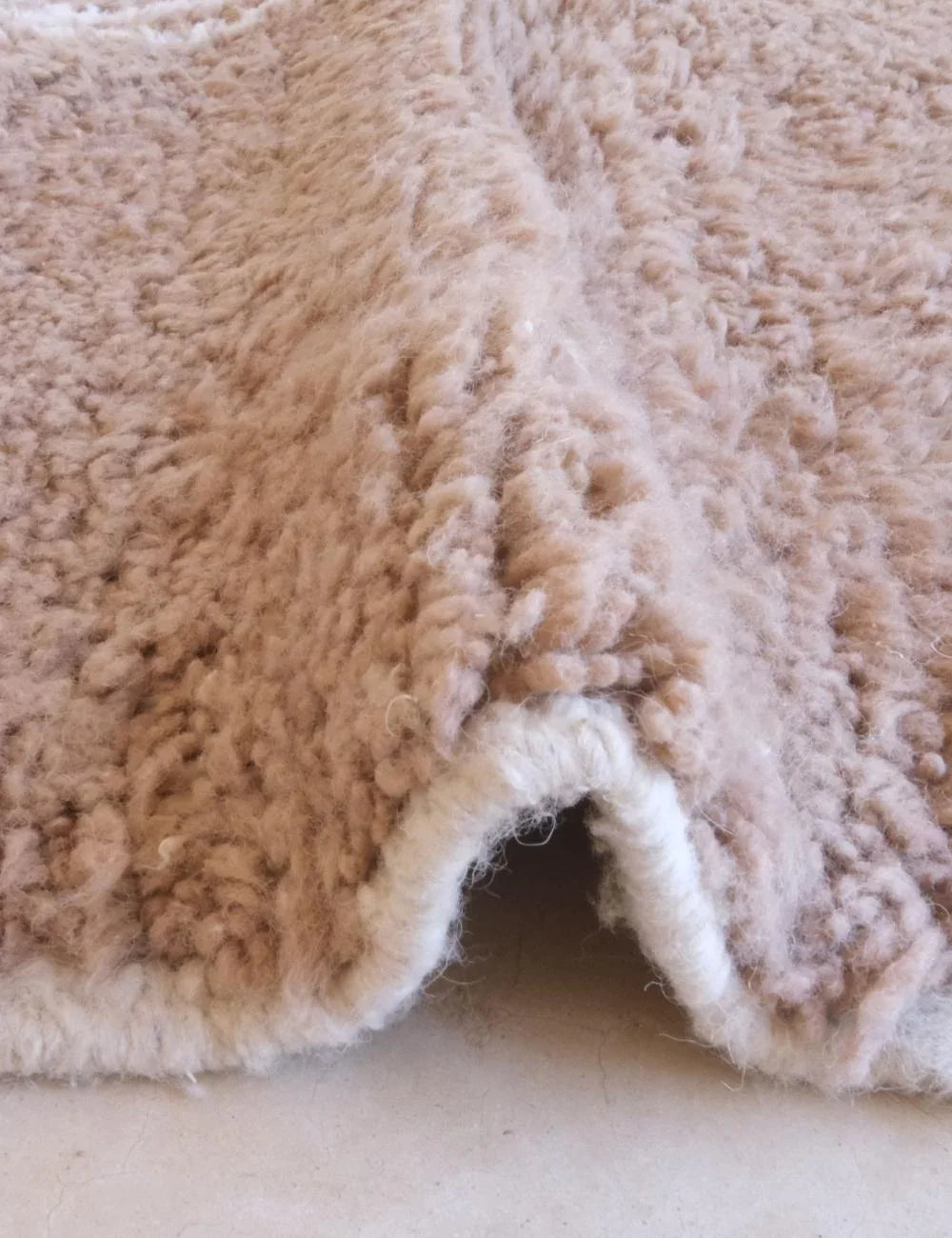 Contemporary Moroccan Wool Rug 9.8 x 7.2 ft / 300 x 222 cm - Surcoma